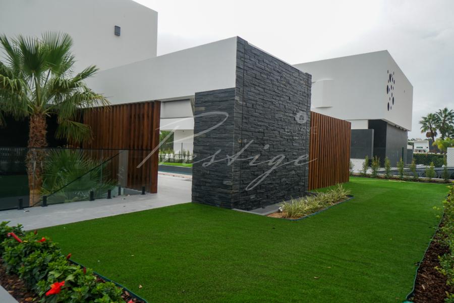 3 Modern & Luxury Villa Vilamoura