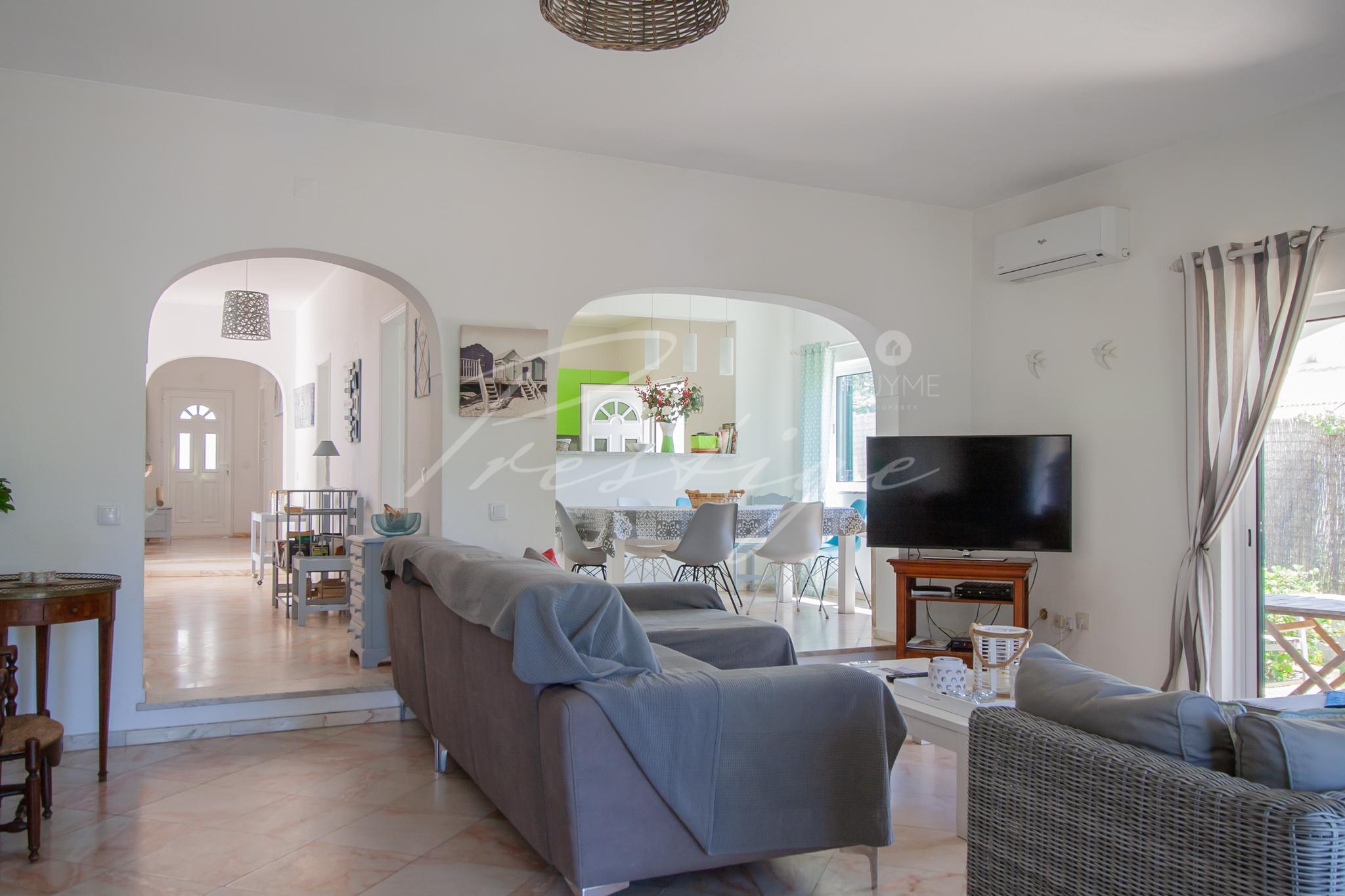Semi-detached house with 5 bedrooms in Vilamoura