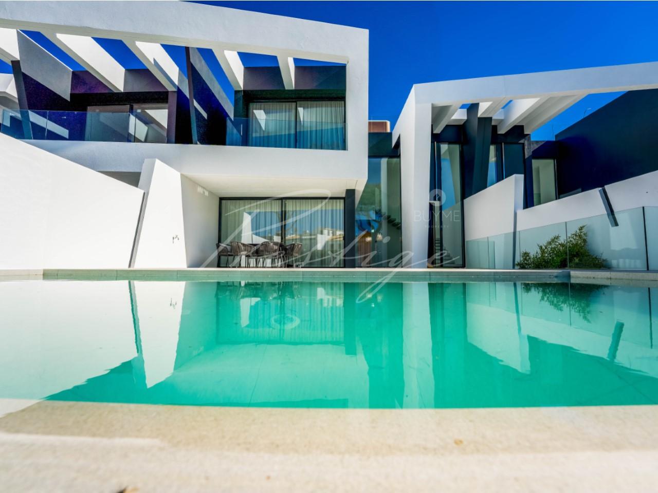 Villa with pool in private condominium - Vilamoura