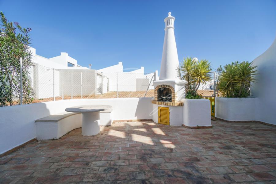 Buy Villa Vilamoura