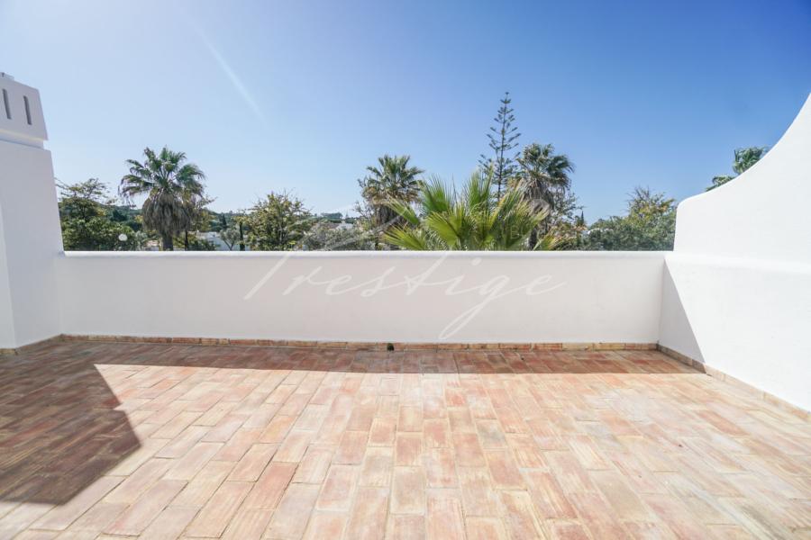 Buy Villa Vilamoura