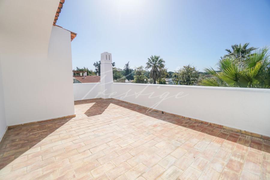 Buy Villa Vilamoura