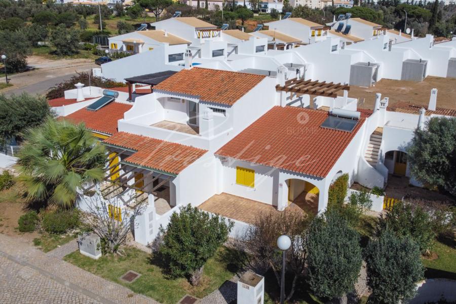 Buy Villa Vilamoura