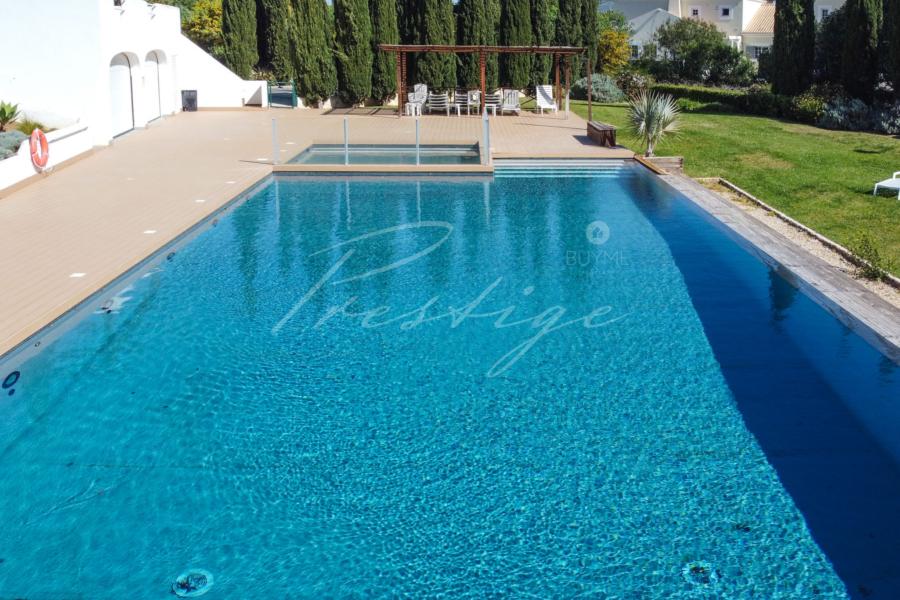 Buy Villa Vilamoura