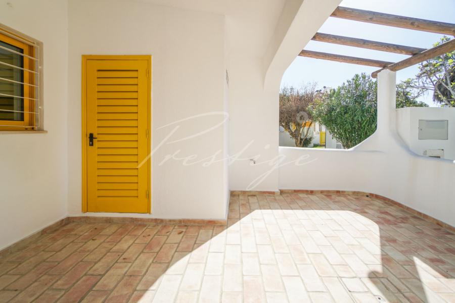 Buy Villa Vilamoura