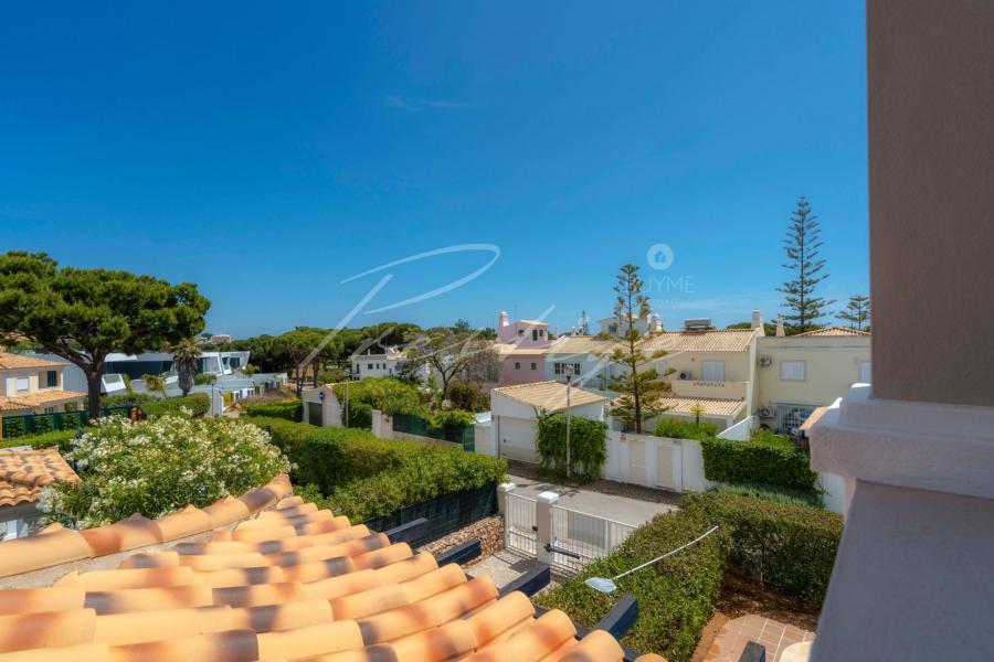 buy house vilamoura