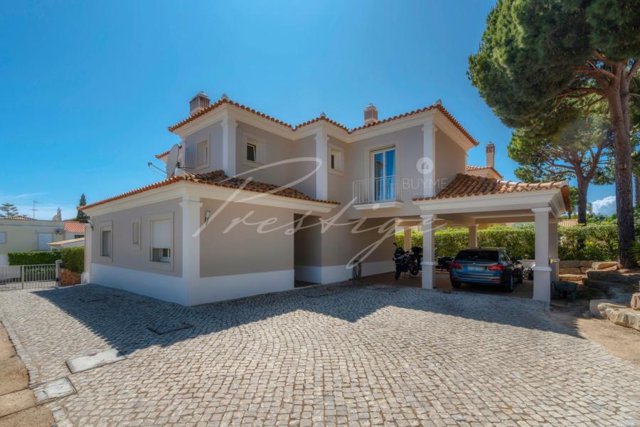 buy house vilamoura