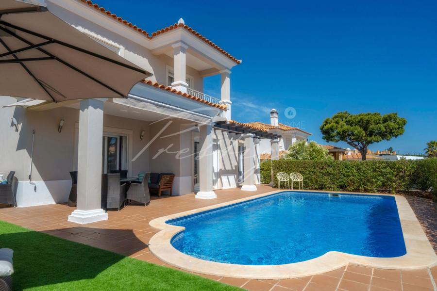 buy house vilamoura