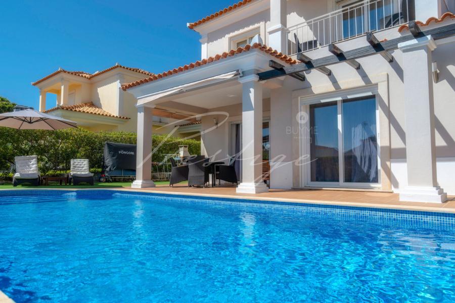 buy house vilamoura