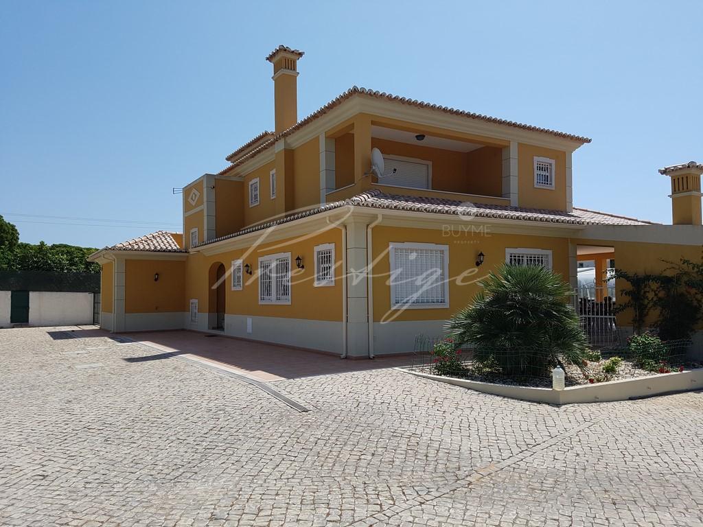 Villa in Vilamoura