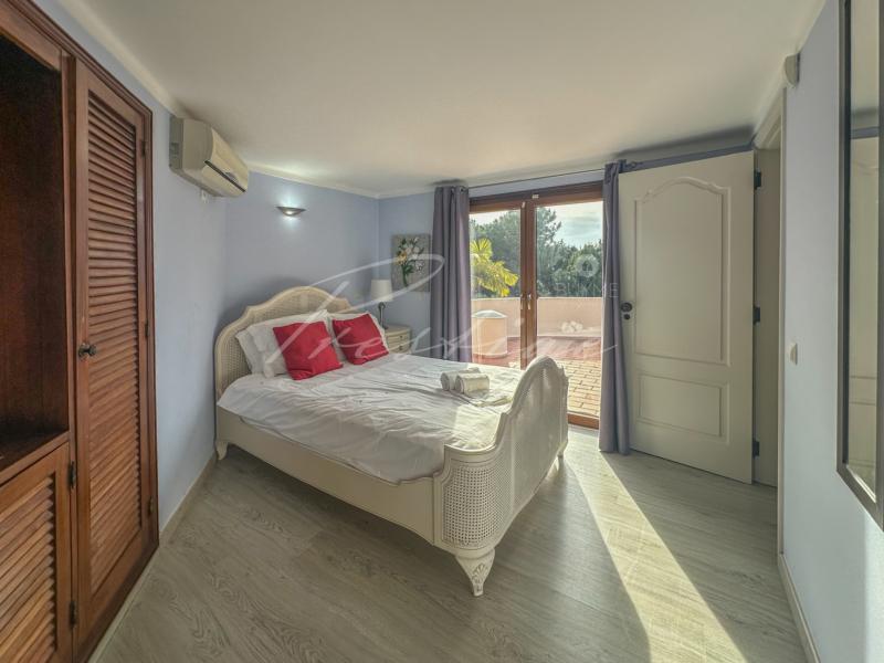 3+1 BEDROOM VILLA - VILAMOURA