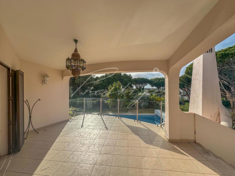 3+1 BEDROOM VILLA - VILAMOURA